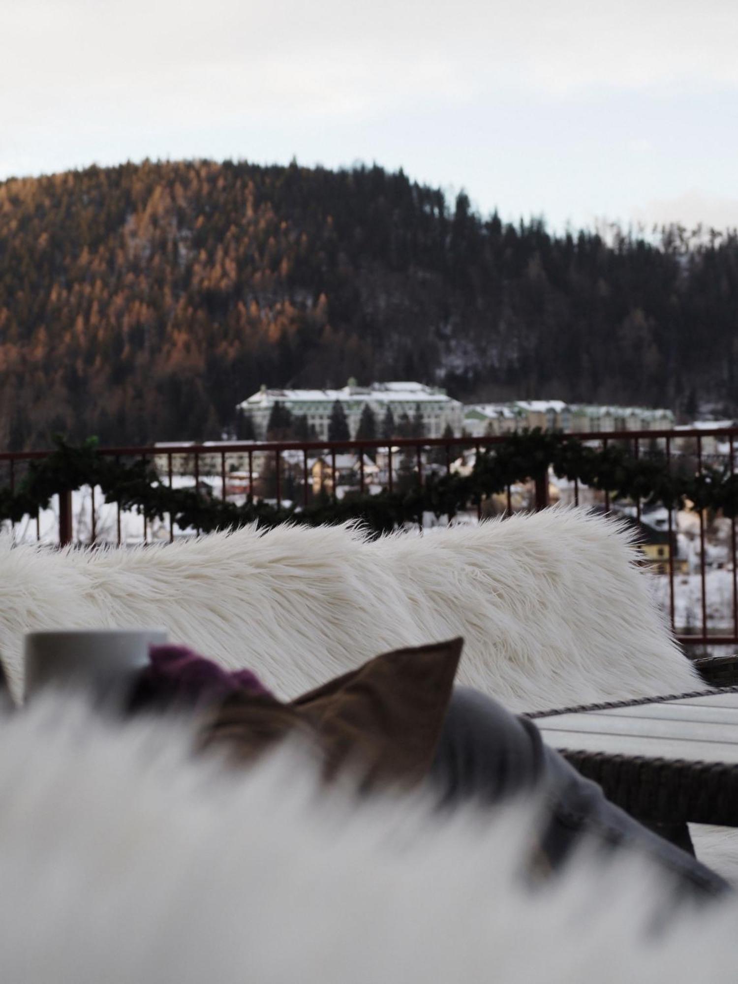 Am Hotel Semmering