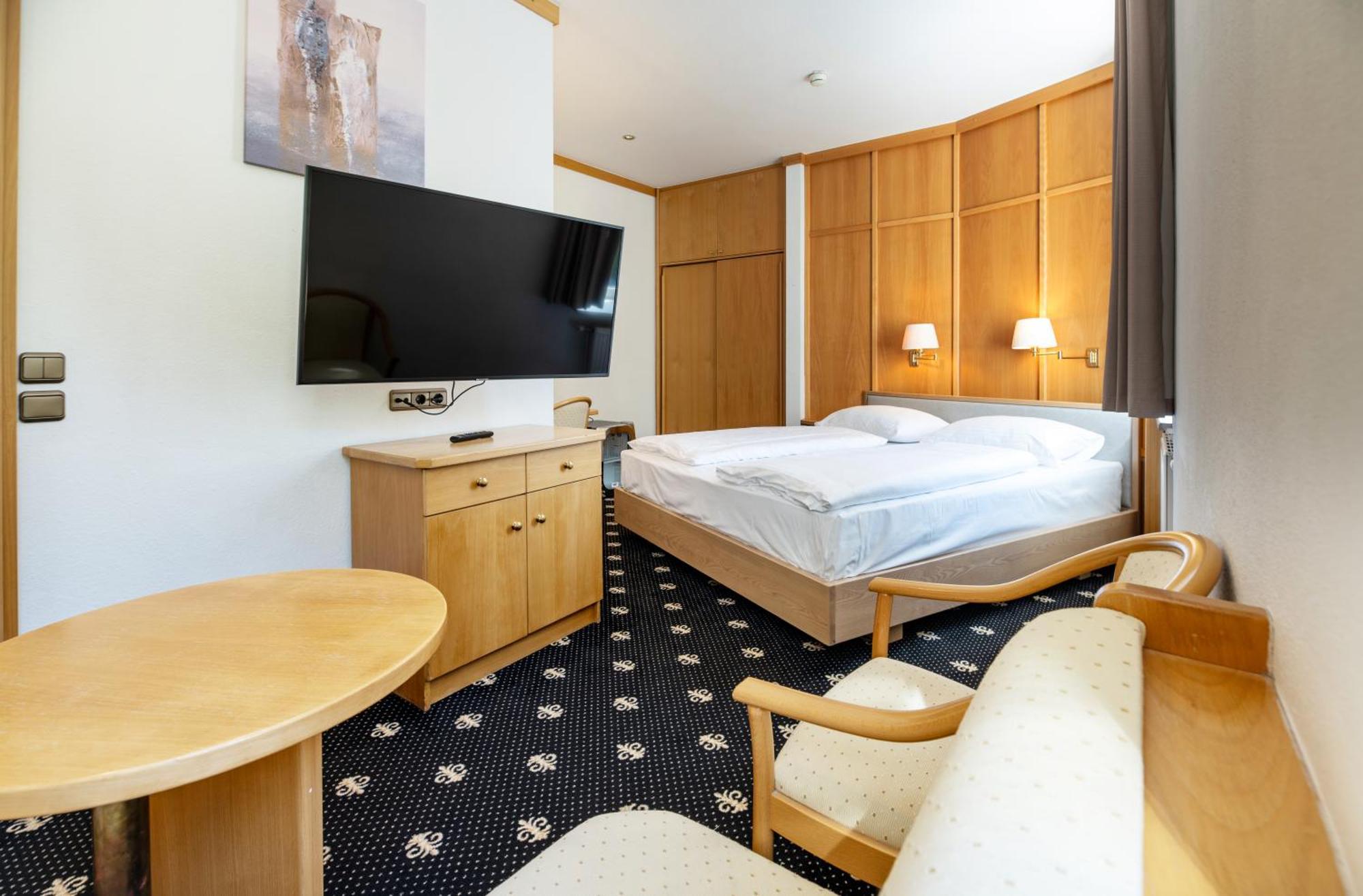 Am Hotel 3*